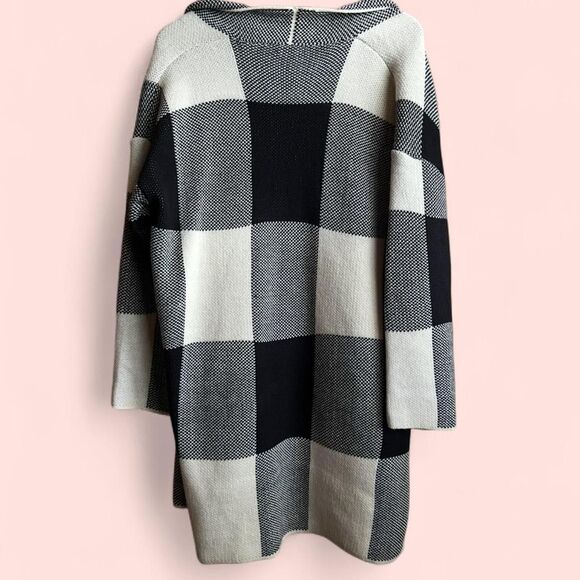 Black & White Windowpane Buffalo Plaid Open, Long, Knit Cardigan. M. - Picture 4 of 8